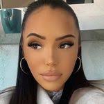 Carlotta Mack's Instagram, Twitter & Facebook