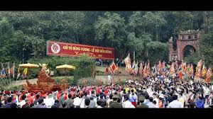 Trong đó, các hoạt động phần lễ, đảm bảo trang nghiêm, trọng thể, thành kính hướng về cội nguồn với các nghi thức thực hành tín ngưỡng thờ cúng hùng vương như lễ giỗ quốc tổ lạc long quân và dâng hương tưởng niệm tổ mẫu âu cơ. Vang Cáº£nh Ä'á»n Hung Phu Thá» Youtube