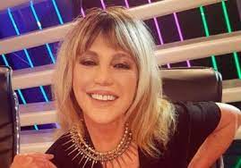 Any ventura (buenos aires, 12 de junio de 1949) es una periodista, socióloga, conductora, escritora y locutora argentina. Any Ventura Infoveloz Com