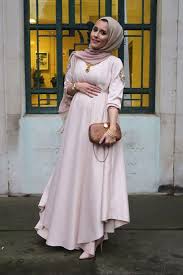 للحوامل المحجبات قطع ملابس تناسب الحمل متوافرة في خزانتك Muslim Fashion Outfits Muslimah Fashion Muslim Women Fashion