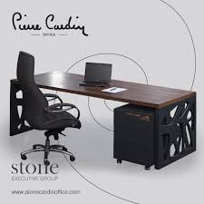 Gokhan Akin Adli Kullanicinin Pierre Cardin Office Panosundaki Pin