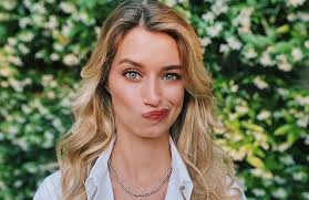 Her birth sign is taurus and her life path number is 4. Giulia Arena Mette A Tacere Gli Haters Ho La Cellulite E Chissenefrega Perizona Magazine