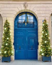 Houses are decorated for christmas and many families put up a nativity scene (presépio), where baby jesus is added to the crib stunning decorations can be seen everywhere in the main shopping district, orchard road as you can see in the image below. Christmas In Paris My Favorite Decorations 2020 Landen Kerr