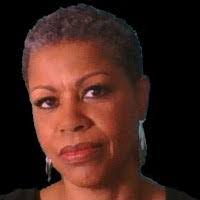 Robyn Mars's Instagram, Twitter & Facebook