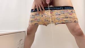 [小便]从英俊的社会成员那里撒尿