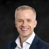 Ruth Pottinger's Instagram, Twitter & Facebook