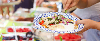 Not only is this salad colorful and crunchy, but delicious too! 21 Cheap Easy Memorial Day Cookout Ideas Cheapism Com