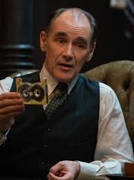 Mark Rylance is a perfect fit in mobster movie 'The Outfit'