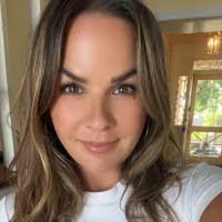 Kathryn Giese's Instagram, Twitter & Facebook