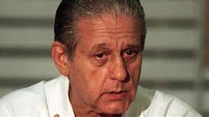 El 29 de julio del 2000 el cardiocirujano se quitó la vida con un disparo en el corazón. Rene Favaloro A 20 Anos De La Muerte Del Medico Que Entrego Su Corazon Telefe Santa Fe