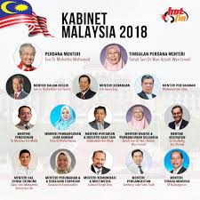 Walaupun senarai nama menteri dan kementerian yang dikeluarkan bukan senarai penuh kabinet 2018 diterajui oleh perdana menteri dan timbalan perdana menteri, kabinet baru kerajaan pakatan harapan ini melakarkan beberapa sejarah penting dalam arena politik malaysia dan juga dunia. Hot Fm Kabinet Rasmi Malaysia 2018 Facebook