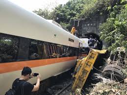 © 由 新頭殼 提供 氣象局長鄭明典表示，今日仍有降雨訊號，可以期待午後陣雨。 圖：張家寧／攝. å¤ªé­¯é–£è™Ÿäº‹æ•…å°éµå…¬å¸ƒéƒ¨åˆ†ç½¹é›£è€…åå–® å°ç£å³æ™‚ å°ç£ ä¸–ç•Œæ–°èžç¶²