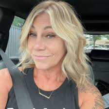 Hello neighbors, I recently have ended my employment with Capehart Hair  Salon, (I still love the ladies there, it's nothing personal) and went out  to rent my own chair at NewEra Salon