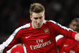 Though he primarily plays centre forward, he has also played on the right side of attack for arsenal. Arsenal Nicklas Bendtner Macht Schluss Werde Etwas Anderes Finden