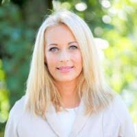 40+ "Esther Buendia" profiles