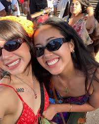 645ARI (@ariana.cos) • Instagram photos and videos