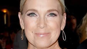 Jennifer Via's Instagram, Twitter & Facebook