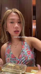 Rhode Date Cake Recipe with Berry Lip Treats