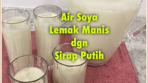 Masukkan kacang soya ke dalam periuk bersama daun pandan dan panaskan sehingga mendidih. Air Soya Soymilk In Mmx Outlines Power Blender Sirap Putih Syrup Recipe Youtube