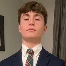 Elsa Turner's Instagram, Twitter & Facebook