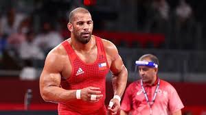 Yasmani acosta, representante de chile en la lucha grecorromana categoría 130 kilos, no pudo clasificar este domingo a la final del torneo olímpico tras perder por pocos puntos ante el georgiano iakobi kajaia. N4huztonsgokwm