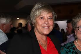 Title-hunting St George Illawarra Dragons will have to face biggest NRLW  threat