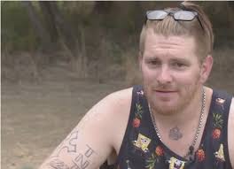 Waiter Helped An Elderly Lady In The Grocery And Got A $500 'Thank You'