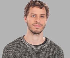 Detrás de las vías", un libro sobre la lucha en tiempos oscuros