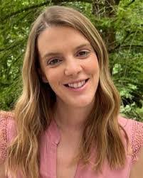 Danielle Lamb's Instagram, Twitter & Facebook