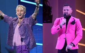 Conor mcgregor and machine gun kelly had to be separated after getting into an altercation on the vmas red carpet at brooklyn&#x27;s barclays center on sunday night, page six has learned. 8dkmfxtdoobgnm