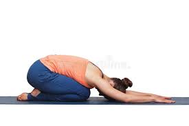 An asana is a posture, whether for traditional hatha yoga or for modern yoga; Frau Entspannen Sich In Der Hatha Yoga Asana Balasana Kinderhaltung Stockbild Bild Von Eignung Kaukasisch 100606065