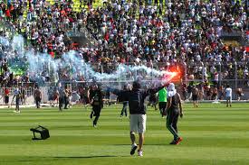 El amor de mirko jozic a colo colo a 30 años del título de copa libertadores esperaba más: Santiago Wanderers Vs Colo Colo Match Abandoned After Crowd Violence In Chile Bleacher Report Latest News Videos And Highlights