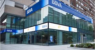 Madrid Bank Gets Digital Signage Makeover Digital Signage Signage Service Design
