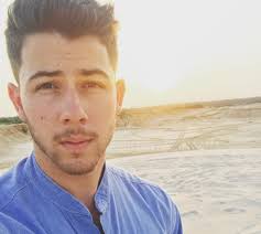All these things were happening. Nick Jonas Vergleichen Sie Die Korpergrosse Das Korpergewicht Die Korpermasse Mit Anderen Beruhmtheiten Stellameus