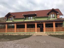 Lapensiuni.ro a selectionat cele mai bune oferte pentru cazare in pensiuni in brasov, care ofera conditiile ideale pentru o vacanta in natura cu maximul de. Lac Alamor La Moraru Added 8 New Lac Alamor La Moraru Facebook