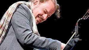 Abe Rábade: "Sinto máis forte ca nunca a ilusión por facer música"