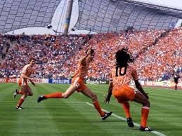 Última equipe brasileira a chegar mais perto da tão sonhada e inédita medalha de. Quien No Recuerda El Festejo De Ruud Gullit En El Primer Gol De La Final De La Eurocopa De 1988 Contra La Union Fotos De Futbol Ruud Gullit Deportes Olimpicos