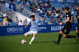 Este sitio te proporciona información acerca del estadio en el que el club seleccionado juega. Atletico Baleares Verliert Wichtige Punkte