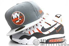 New York Islanders Matching Hat Sneakers By Nike New Era Cap I Don T Think This Is Still Available At Retail Sneakers New Era Cap Sneakers Nike