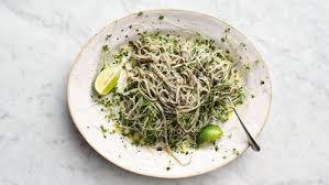 Noodles With Black Tahini Black Tahini Noodles Jamie Oliver Recipe Canal Cocina Recipe Jamie Oliver Recipes Jamie Oliver Scottish Recipes