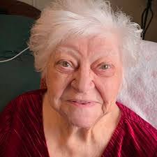 Loretta Gibbons's Instagram, Twitter & Facebook