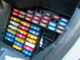 2005 vw beetle convertible with 133,000 miles. Fuse Box On 2003 Vw Beetle 2000 Taurus Wiring Diagram Bege Wiring Diagram