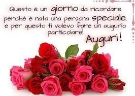 Buon Compleanno Con Un Mazzo Di Rose Immagini Di Buon Compleanno Buon Compleanno Amico Buon Compleanno