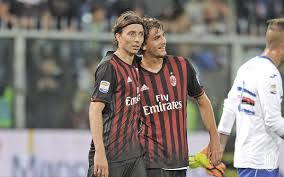 Pemain berusia 20 tahun itu telah menulis surat perpisahan untuk rossoneri. Meytar Zeevi On Twitter Riccardo Montolivo And Manuel Locatelli After Samp Milan Last Night