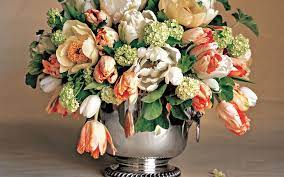 Martha has a tie up with a leading flower selling website based in the u.s.a. Martha Stewart Shares Her Top Tips For Artful Floral Arrangements Galerie
