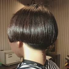 ある日のお客様 このようなボブは普遍的でありますが 又今 映えますね お洒落なホリー様 キラキラと輝いております rajango kashii ラジャンゴ 香椎の髪切り屋 リビング香椎 ショートボブ coiffure ショートボブ ボブ 刈り上げボブ