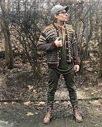 Erlend elias har fått enorm støtte etter at han brøt sammen på farmen kjendis. Facebook