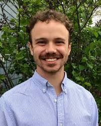 Horror theatre fans! This Sunday at Stone Circle is for you! Loose Teeth is  a horror play written by Kat Collin. This staged reading is directed by  Hanna Yurfest and features the