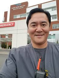 Robert Usher's Instagram, Twitter & Facebook