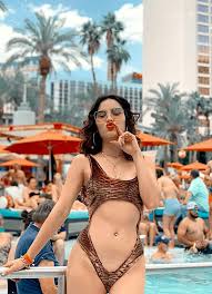 Maybe you would like to learn more about one of these? PhÆ°Æ¡ng Trinh Jolie Tung áº£nh Bikini Khiáº¿n Canh May Rau Chao Ä'áº£o Thien Háº¡ Sá»± 2018